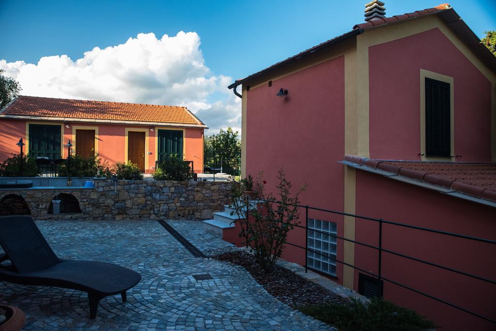 Villa Caterina อิมเปรีอา ภายนอก รูปภาพ