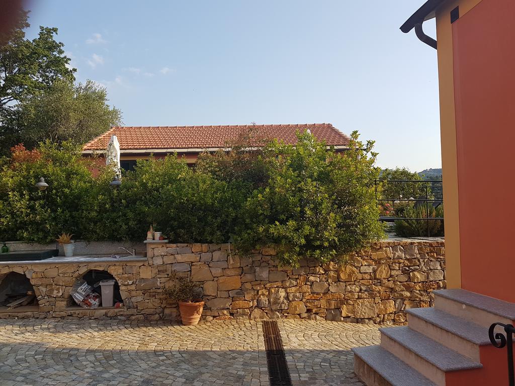 Villa Caterina อิมเปรีอา ภายนอก รูปภาพ