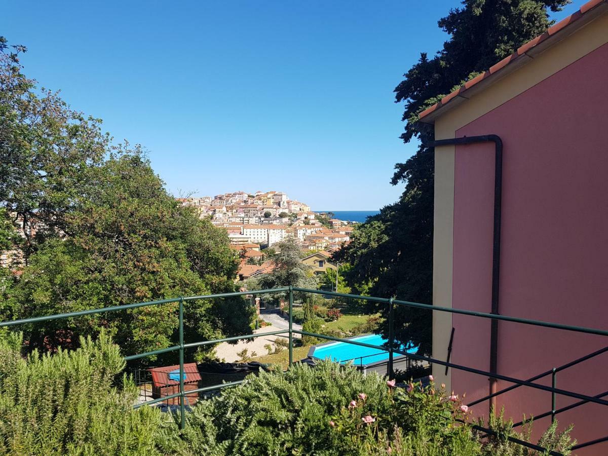 Villa Caterina อิมเปรีอา ภายนอก รูปภาพ